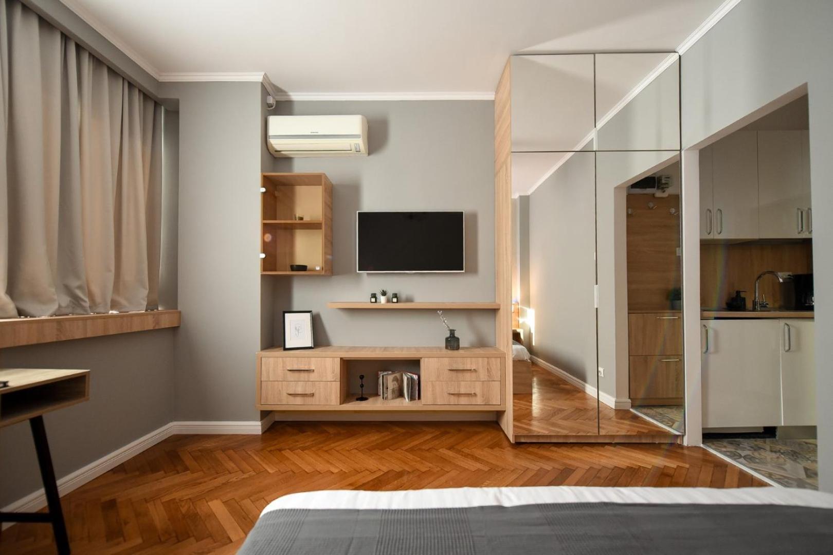 City Center Getaway - Cozy Accommodation For Your Perfect Stay Bukarest Szoba fotó