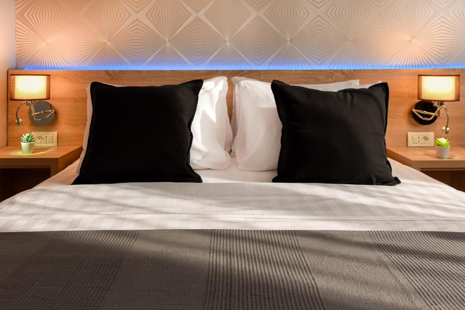City Center Getaway - Cozy Accommodation For Your Perfect Stay Bukarest Szoba fotó