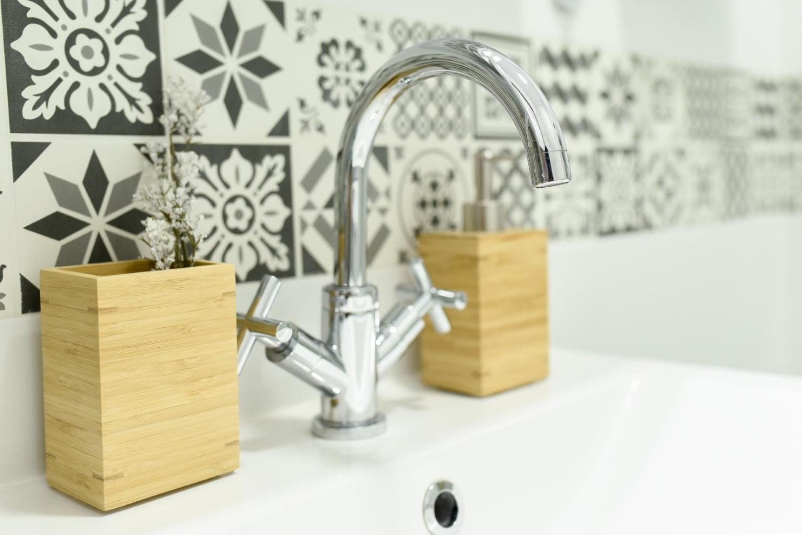 City Center Getaway - Cozy Accommodation For Your Perfect Stay Bukarest Szoba fotó