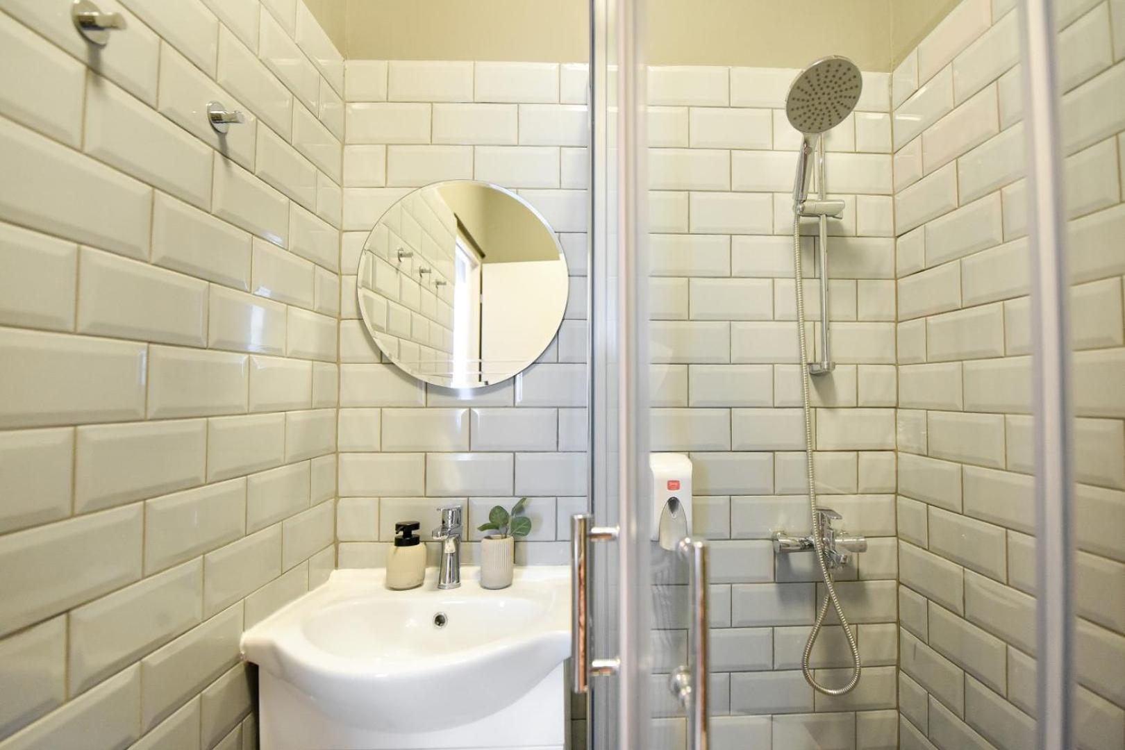 City Center Getaway - Cozy Accommodation For Your Perfect Stay Bukarest Kültér fotó